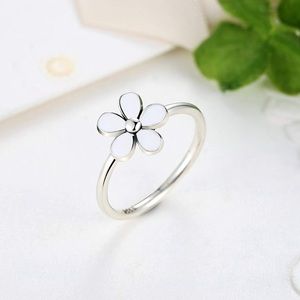 Pandora Ring